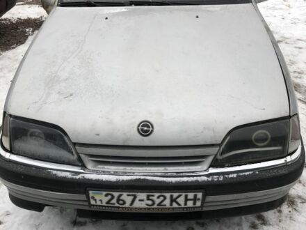 Серый Опель Омега, объемом двигателя 2 л и пробегом 120 тыс. км за 879 $, фото 1 на Automoto.ua