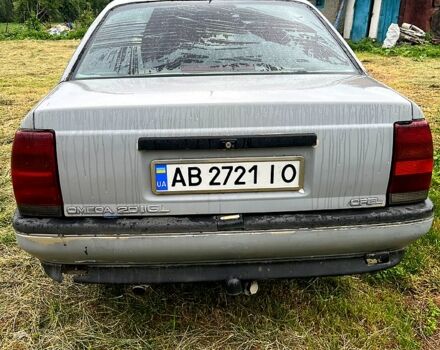 Серый Опель Омега, объемом двигателя 2 л и пробегом 195 тыс. км за 570 $, фото 1 на Automoto.ua
