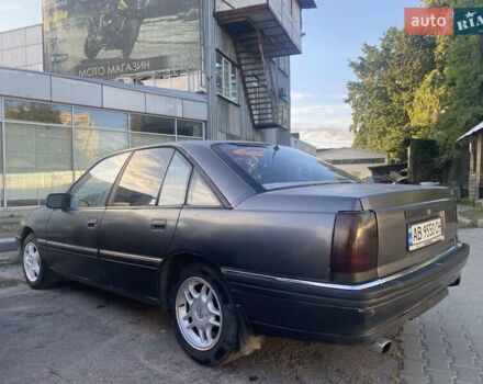 Сірий Опель Омега, об'ємом двигуна 2 л та пробігом 300 тис. км за 850 $, фото 1 на Automoto.ua