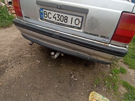Опель Омега 1993 в Львове на Automoto.ua Серый Опель Омега, объемом двигателя 2 л и пробегом 350 тыс. км за 650 $, фото 1 на Automoto.ua