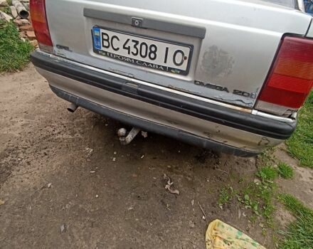Серый Опель Омега, объемом двигателя 2 л и пробегом 350 тыс. км за 650 $, фото 1 на Automoto.ua