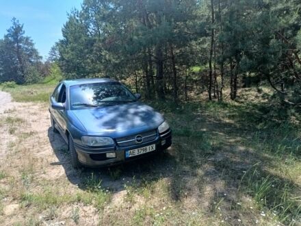 Опель Омега 1994 у Павлограде на Automoto.ua Сірий Опель Омега, об'ємом двигуна 2.5 л та пробігом 372 тис. км за 1999 $, фото 1 на Automoto.ua