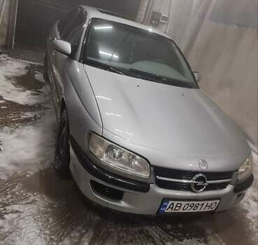 Сірий Опель Омега, об'ємом двигуна 2 л та пробігом 550 тис. км за 1800 $, фото 1 на Automoto.ua