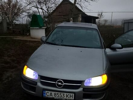 Сірий Опель Омега, об'ємом двигуна 2.5 л та пробігом 350 тис. км за 1500 $, фото 1 на Automoto.ua