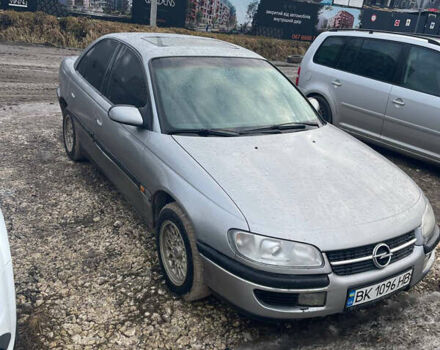 Серый Опель Омега, объемом двигателя 2 л и пробегом 300 тыс. км за 1500 $, фото 1 на Automoto.ua