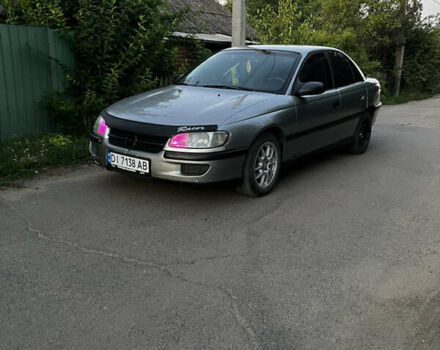 Сірий Опель Омега, об'ємом двигуна 2 л та пробігом 150 тис. км за 2600 $, фото 1 на Automoto.ua