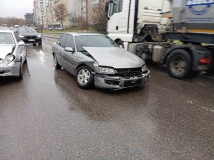Опель Омега 1995 в Львове на Automoto.ua Серый Опель Омега, объемом двигателя 2 л и пробегом 400 тыс. км за 800 $, фото 1 на Automoto.ua