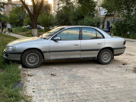 Опель Омега 1995 в Сумах на Automoto.ua Серый Опель Омега, объемом двигателя 2 л и пробегом 300 тыс. км за 3500 $, фото 1 на Automoto.ua