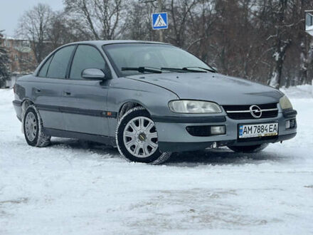 Серый Опель Омега, объемом двигателя 2 л и пробегом 320 тыс. км за 2300 $, фото 1 на Automoto.ua