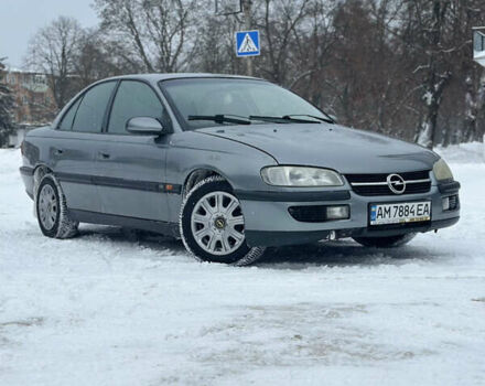Серый Опель Омега, объемом двигателя 2 л и пробегом 320 тыс. км за 2300 $, фото 1 на Automoto.ua