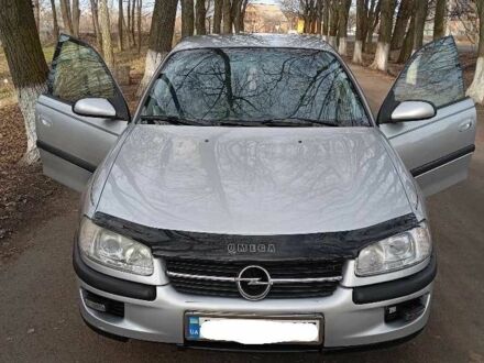 Опель Омега 1995 в Казатине на Automoto.ua Серый Опель Омега, объемом двигателя 2 л и пробегом 300 тыс. км за 2700 $, фото 1 на Automoto.ua