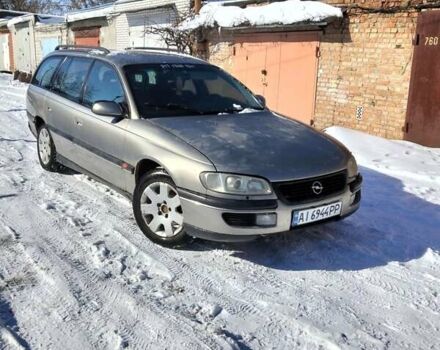Серый Опель Омега, объемом двигателя 2 л и пробегом 450 тыс. км за 1300 $, фото 1 на Automoto.ua