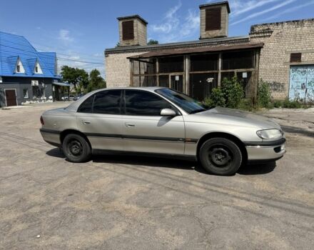 Сірий Опель Омега, об'ємом двигуна 2 л та пробігом 200 тис. км за 3400 $, фото 1 на Automoto.ua