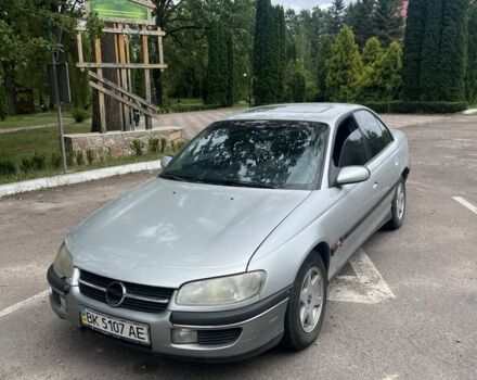 Серый Опель Омега, объемом двигателя 2 л и пробегом 350 тыс. км за 2200 $, фото 1 на Automoto.ua