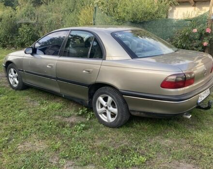 Сірий Опель Омега, об'ємом двигуна 2 л та пробігом 300 тис. км за 2500 $, фото 1 на Automoto.ua
