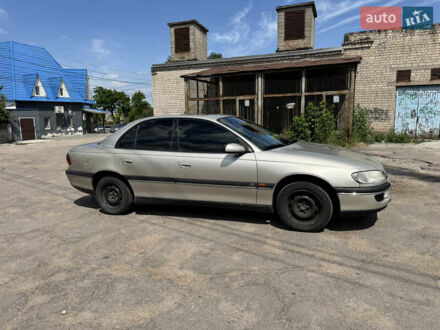 Опель Омега 1996 в Каменское - Днепродзержинск на Automoto.ua Серый Опель Омега, объемом двигателя 2 л и пробегом 200 тыс. км за 3100 $, фото 1 на Automoto.ua