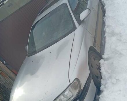 Серый Опель Омега, объемом двигателя 2 л и пробегом 300 тыс. км за 2200 $, фото 1 на Automoto.ua