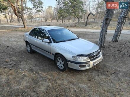 Сірий Опель Омега, об'ємом двигуна 2 л та пробігом 249 тис. км за 2450 $, фото 1 на Automoto.ua