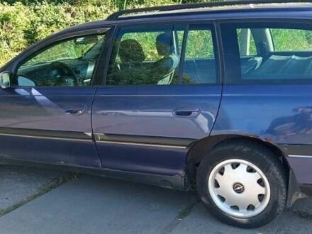 Серый Опель Омега, объемом двигателя 2 л и пробегом 287 тыс. км за 2200 $, фото 1 на Automoto.ua