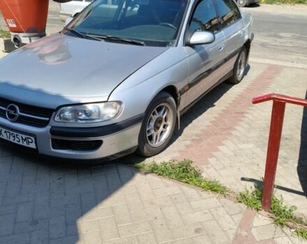 Серый Опель Омега, объемом двигателя 2 л и пробегом 279 тыс. км за 1500 $, фото 1 на Automoto.ua