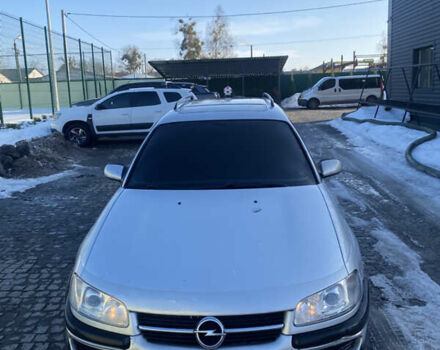 Серый Опель Омега, объемом двигателя 2 л и пробегом 270 тыс. км за 2000 $, фото 1 на Automoto.ua