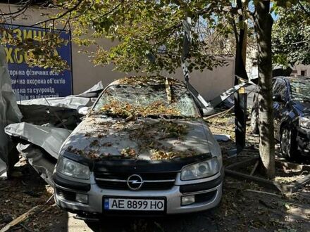 Опель Омега 1998 в Кривом Роге на Automoto.ua Серый Опель Омега, объемом двигателя 0 л и пробегом 200 тыс. км за 2000 $, фото 1 на Automoto.ua