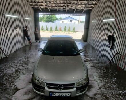 Серый Опель Омега, объемом двигателя 2 л и пробегом 250 тыс. км за 1800 $, фото 1 на Automoto.ua