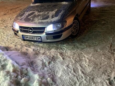 Серый Опель Омега, объемом двигателя 2 л и пробегом 300 тыс. км за 1700 $, фото 1 на Automoto.ua