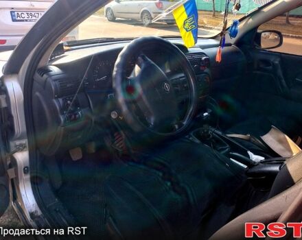 Серый Опель Омега, объемом двигателя 2 л и пробегом 250 тыс. км за 2500 $, фото 1 на Automoto.ua