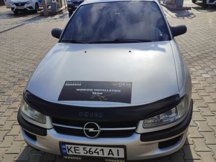 Серый Опель Омега, объемом двигателя 2 л и пробегом 100 тыс. км за 2300 $, фото 1 на Automoto.ua