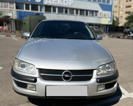 Сірий Опель Омега, об'ємом двигуна 2 л та пробігом 202 тис. км за 2700 $, фото 1 на Automoto.ua
