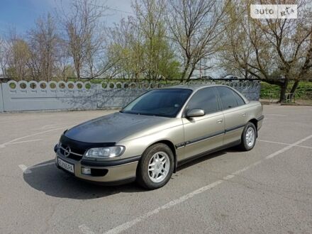 Сірий Опель Омега, об'ємом двигуна 2 л та пробігом 340 тис. км за 3500 $, фото 1 на Automoto.ua