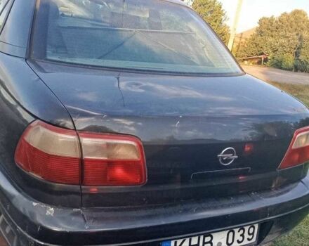 Серый Опель Омега, объемом двигателя 2.5 л и пробегом 300 тыс. км за 4400 $, фото 1 на Automoto.ua