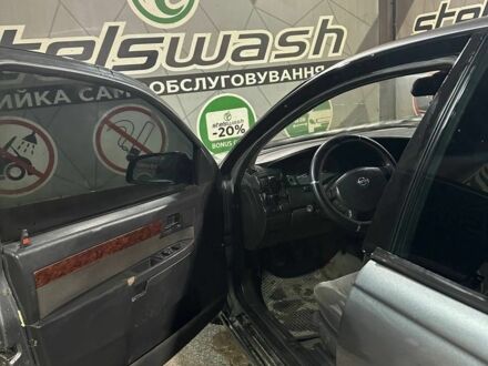 Сірий Опель Омега, об'ємом двигуна 2.2 л та пробігом 379 тис. км за 2200 $, фото 1 на Automoto.ua