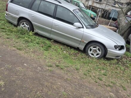 Серый Опель Омега, объемом двигателя 3 л и пробегом 300 тыс. км за 710 $, фото 1 на Automoto.ua