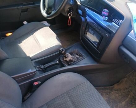 Сірий Опель Омега, об'ємом двигуна 2 л та пробігом 300 тис. км за 1500 $, фото 1 на Automoto.ua