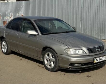 Сірий Опель Омега, об'ємом двигуна 2.2 л та пробігом 300 тис. км за 2200 $, фото 1 на Automoto.ua