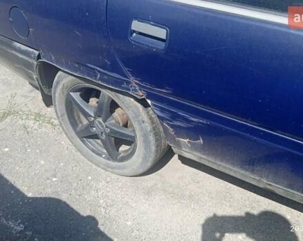 Синій Опель Омега, об'ємом двигуна 1.8 л та пробігом 510 тис. км за 630 $, фото 3 на Automoto.ua
