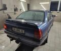 Синий Опель Омега, объемом двигателя 1.8 л и пробегом 250 тыс. км за 999 $, фото 2 на Automoto.ua