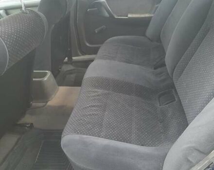 Синий Опель Омега, объемом двигателя 1.8 л и пробегом 402 тыс. км за 700 $, фото 5 на Automoto.ua