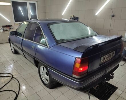 Синий Опель Омега, объемом двигателя 1.8 л и пробегом 250 тыс. км за 999 $, фото 3 на Automoto.ua