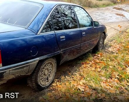 Синій Опель Омега, об'ємом двигуна 1.8 л та пробігом 300 тис. км за 1000 $, фото 9 на Automoto.ua