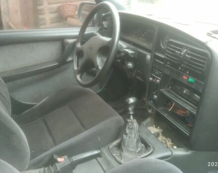 Синій Опель Омега, об'ємом двигуна 2 л та пробігом 290 тис. км за 700 $, фото 9 на Automoto.ua