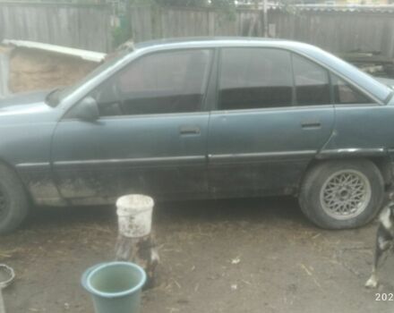 Синій Опель Омега, об'ємом двигуна 2 л та пробігом 290 тис. км за 700 $, фото 4 на Automoto.ua