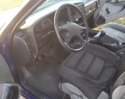 Синий Опель Омега, объемом двигателя 2 л и пробегом 270 тыс. км за 1500 $, фото 7 на Automoto.ua