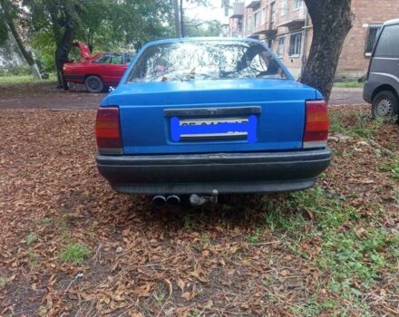 Синий Опель Омега, объемом двигателя 2 л и пробегом 300 тыс. км за 850 $, фото 8 на Automoto.ua