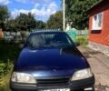 Синий Опель Омега, объемом двигателя 1.8 л и пробегом 244 тыс. км за 1350 $, фото 1 на Automoto.ua