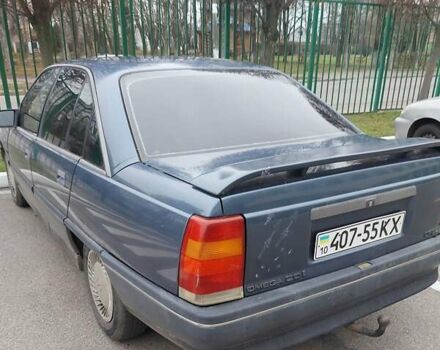 Синий Опель Омега, объемом двигателя 2 л и пробегом 148 тыс. км за 1800 $, фото 4 на Automoto.ua