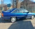 Синий Опель Омега, объемом двигателя 1.8 л и пробегом 350 тыс. км за 1350 $, фото 3 на Automoto.ua
