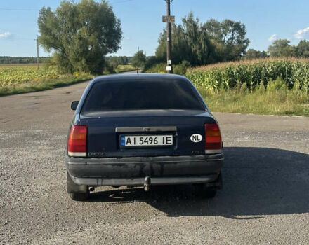 Синий Опель Омега, объемом двигателя 2 л и пробегом 358 тыс. км за 1600 $, фото 2 на Automoto.ua